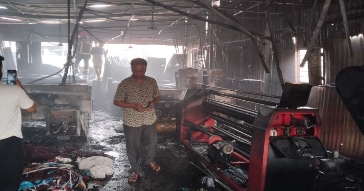 টঙ্গীতে কাপড় কাটিং কারখানা ভস্মীভূত