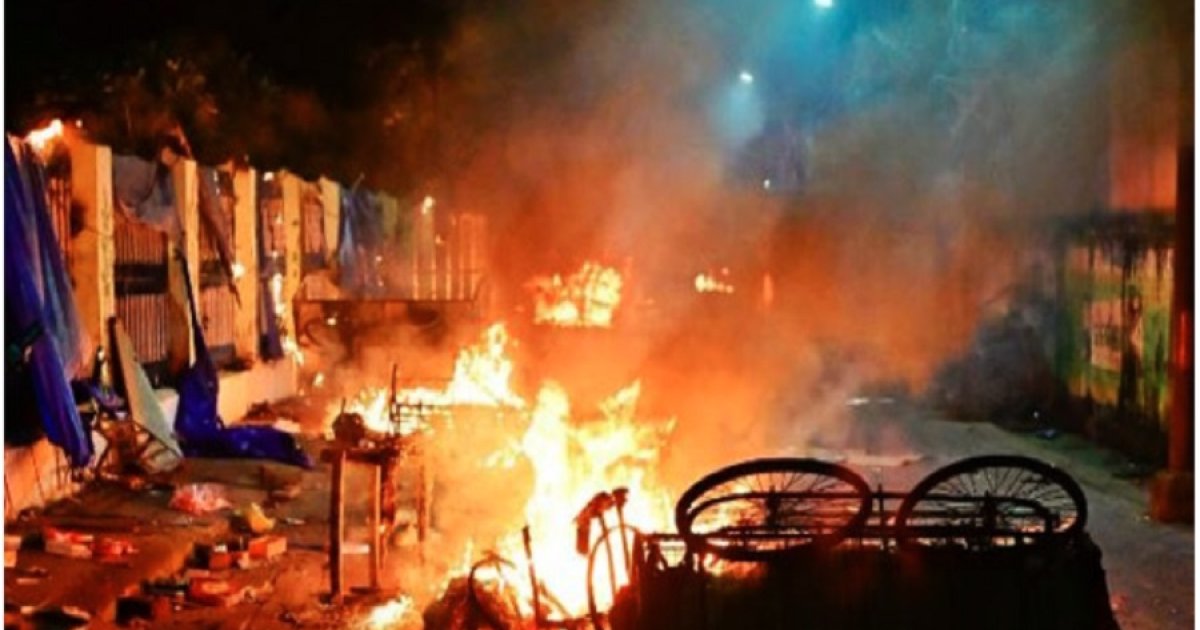 কটকে ব্যাপক সংঘর্ষে ৩৬ ঘন্টার কারফিউ জারি, ইন্টারনেট বন্ধ