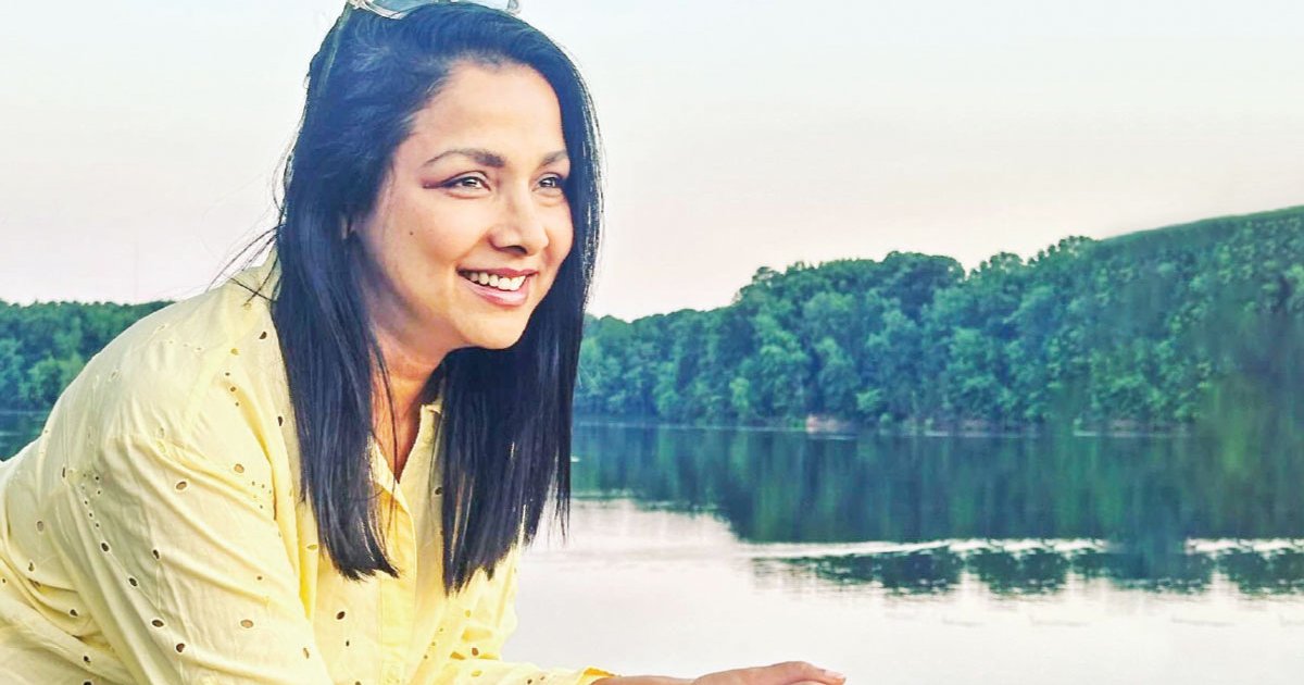 ক্যারিয়ারের দুই দশকে রুনা খান