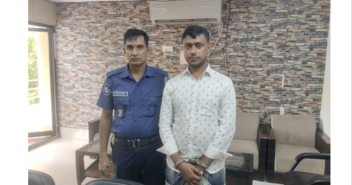 দুমকিতে মা-ইলিশ শিকারে যুবকের ১৮ দিনের কারাদণ্ড