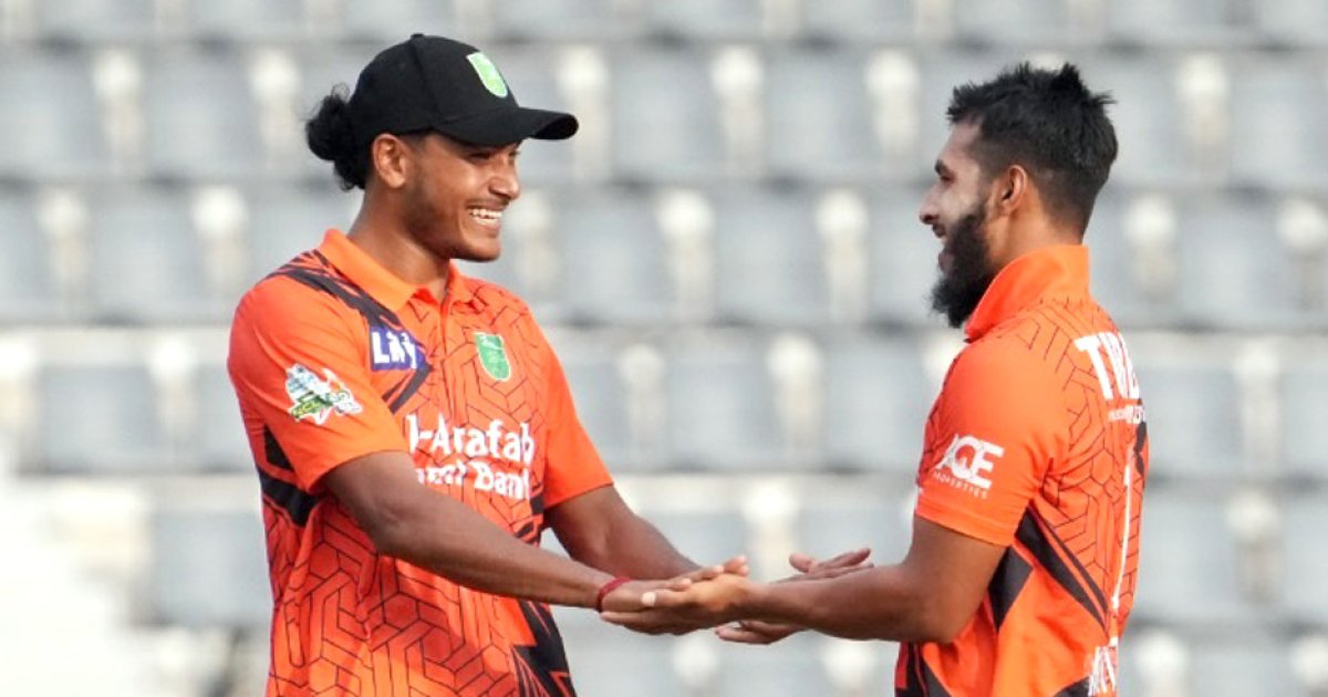 অচেনা অভিষেকে রোমাঞ্চকর ম্যাচ জিতে এনসিএলের ফাইনালে খুলনা