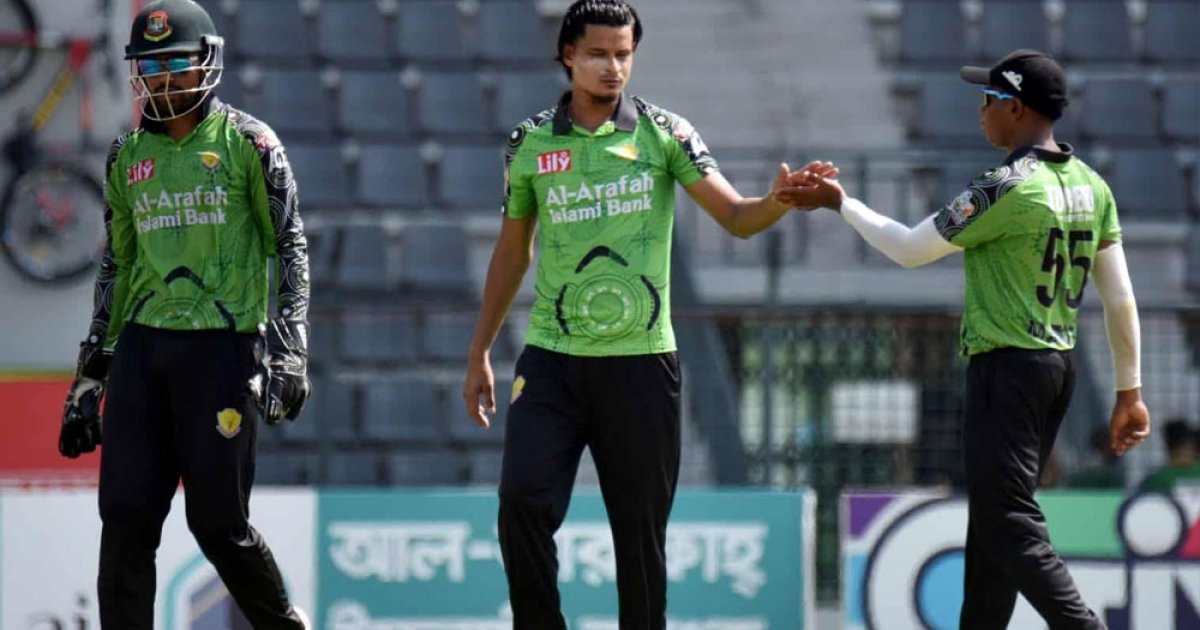 দুবাই ফেরত নাসুম রংপুরকে জেতালেন