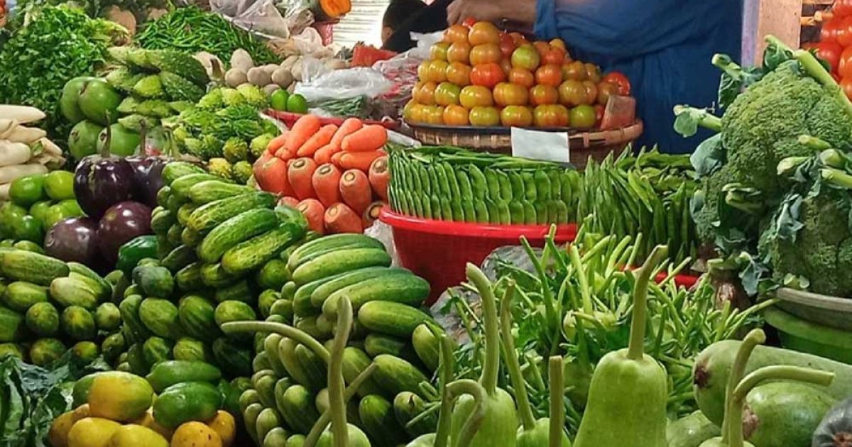 বাজারে আগুন, সবজি-মুরগি-চালের দাম বাড়ছেই