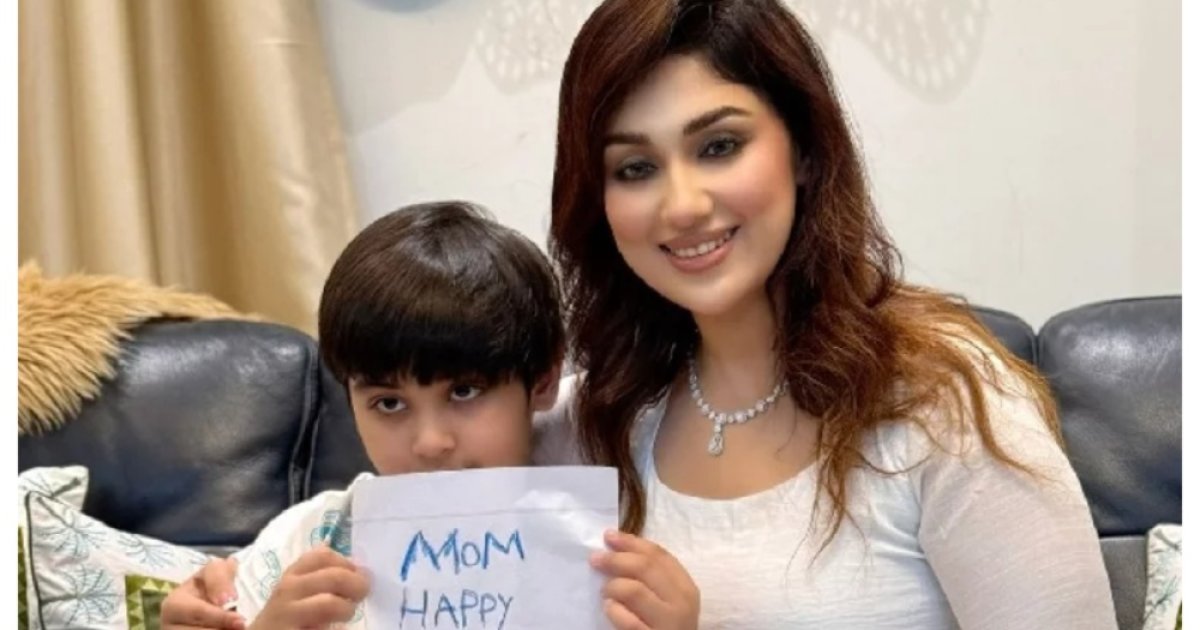 ছেলের সঙ্গেই কাটছে অপুর জন্মদিন