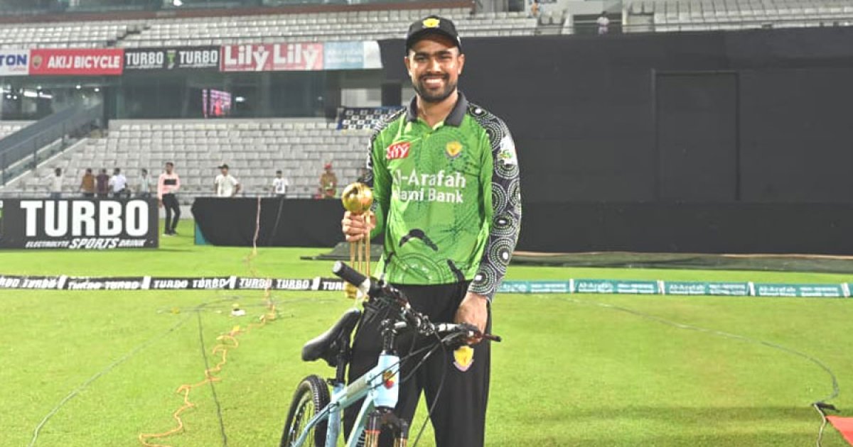 এনসিএল ট্রফি ফিলিস্তিনিদের উৎসর্গ করলেন আকবর আলী