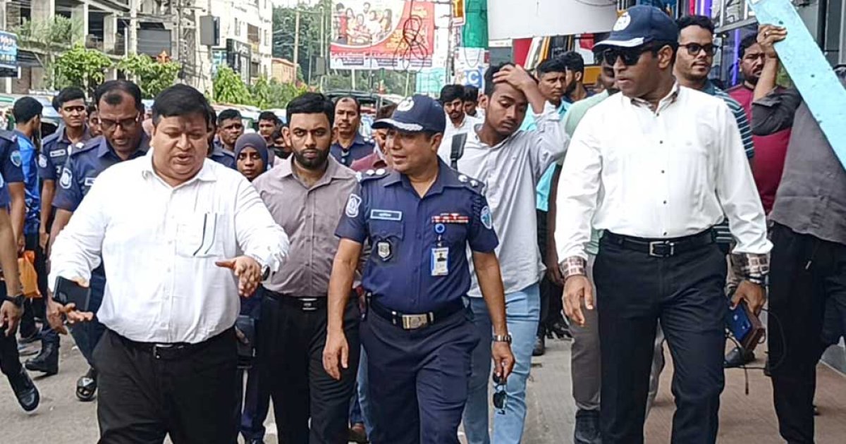 ফেনীতে ৫ দিনের অভিযানে অবৈধ দখলমুক্ত ফুটপাত, স্বস্তি পথচারীদের