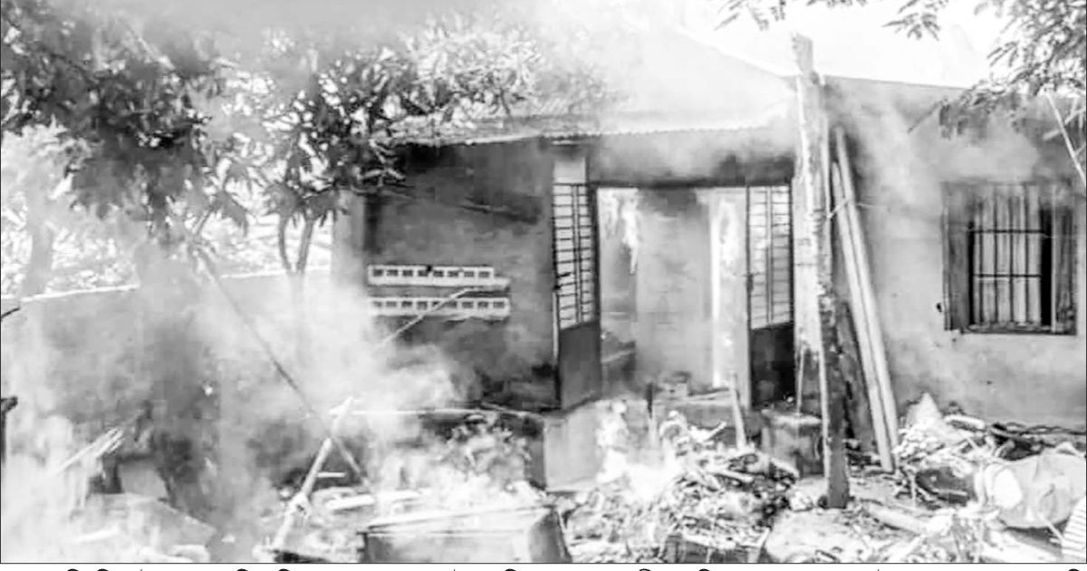 আসামির বাড়ি ভাঙচুর অগ্নিসংযোগ