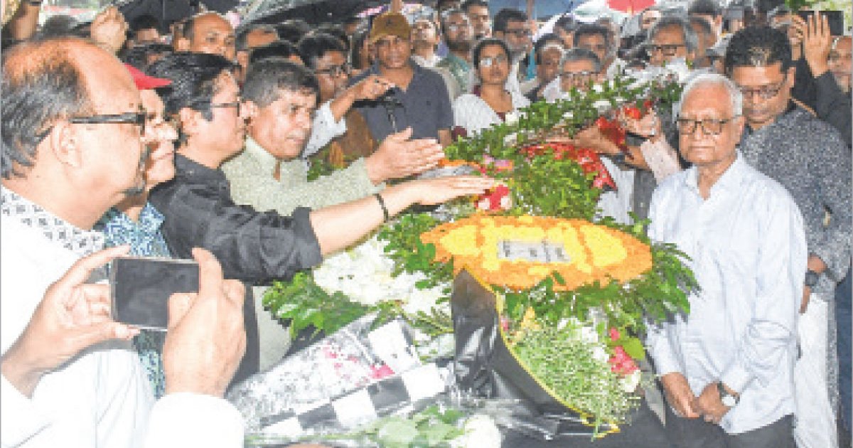 আকাশের কান্নায় বেদনার বিদায়