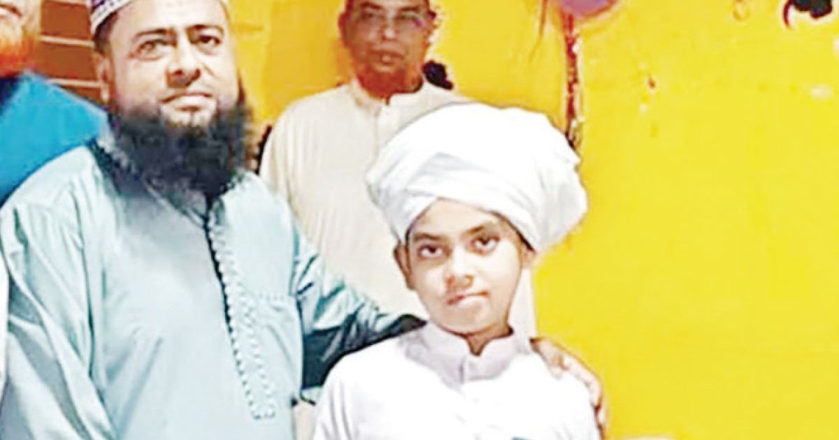 ১৭ মাসে হাফেজ হলেন ৮ বছরের রাদিফ