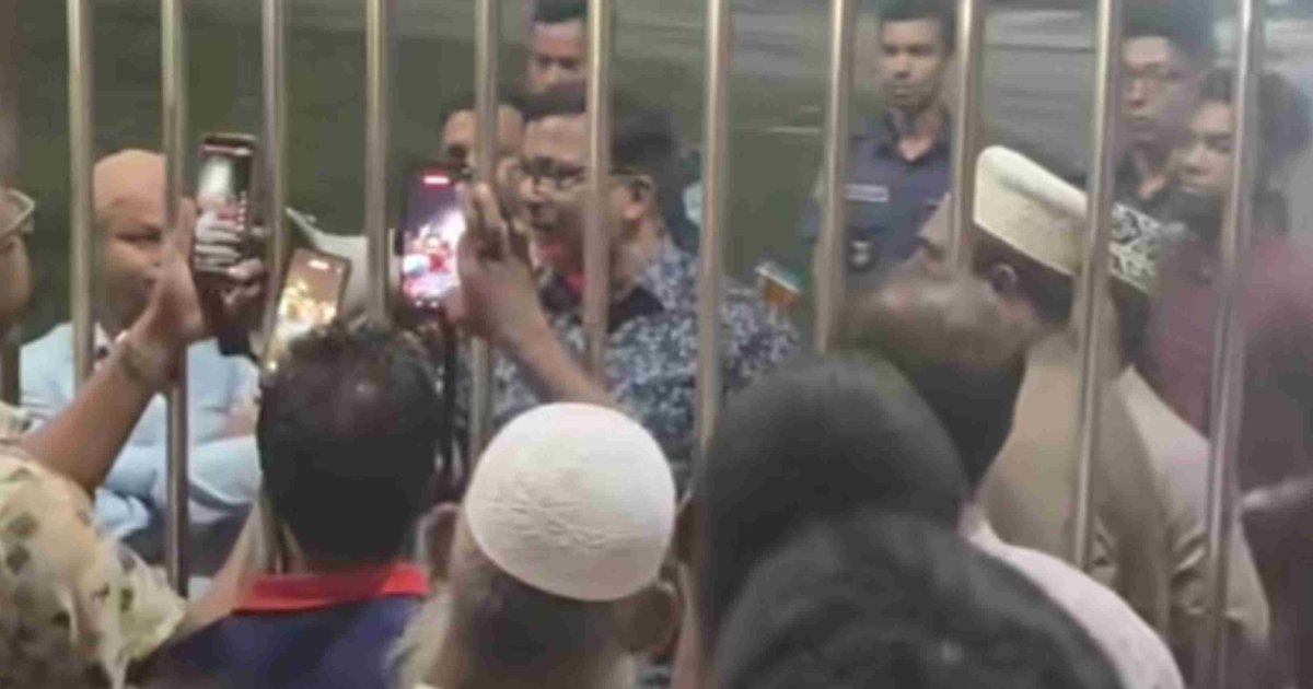 দাঁড়িপাল্লা ঝুলানো নিয়ে বিএনপি-জামায়াত উত্তেজনা, থানা ঘেরাও