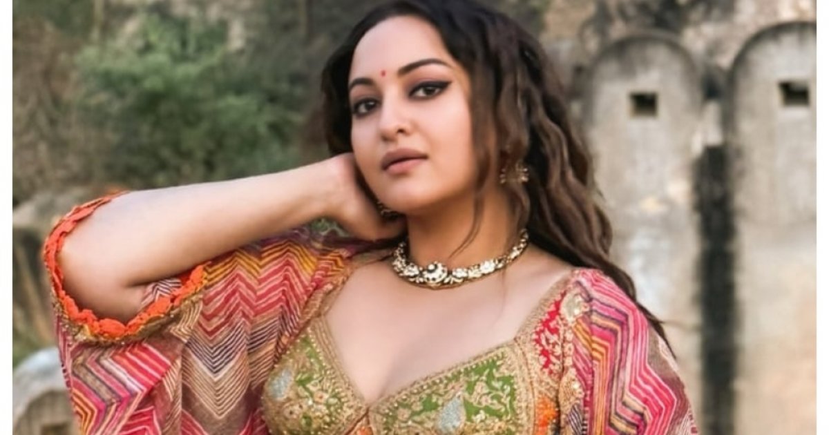 ১৬ মাসের অন্তঃসত্ত্বা সোনাক্ষী!
