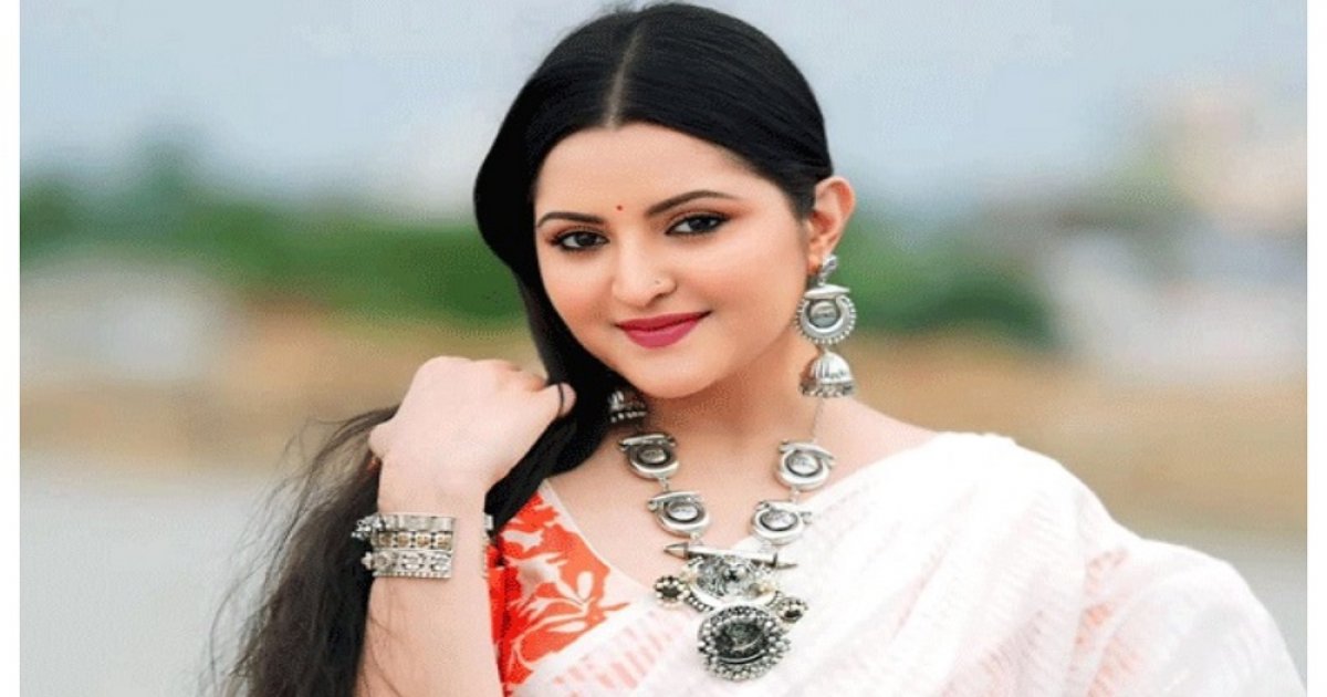 আমি সব সময় উড়তে থাকি: পরী