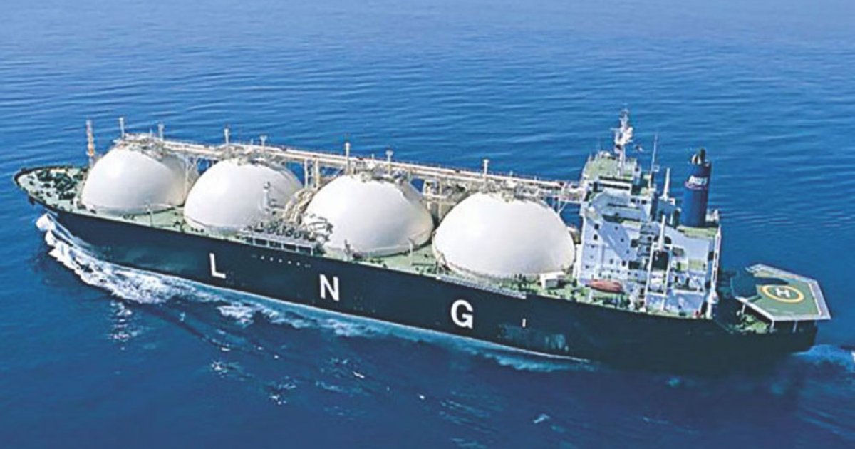 এলএনজি আমদানি বাংলাদেশের অর্থনীতি আরও দুর্বল করবে: আইইএ