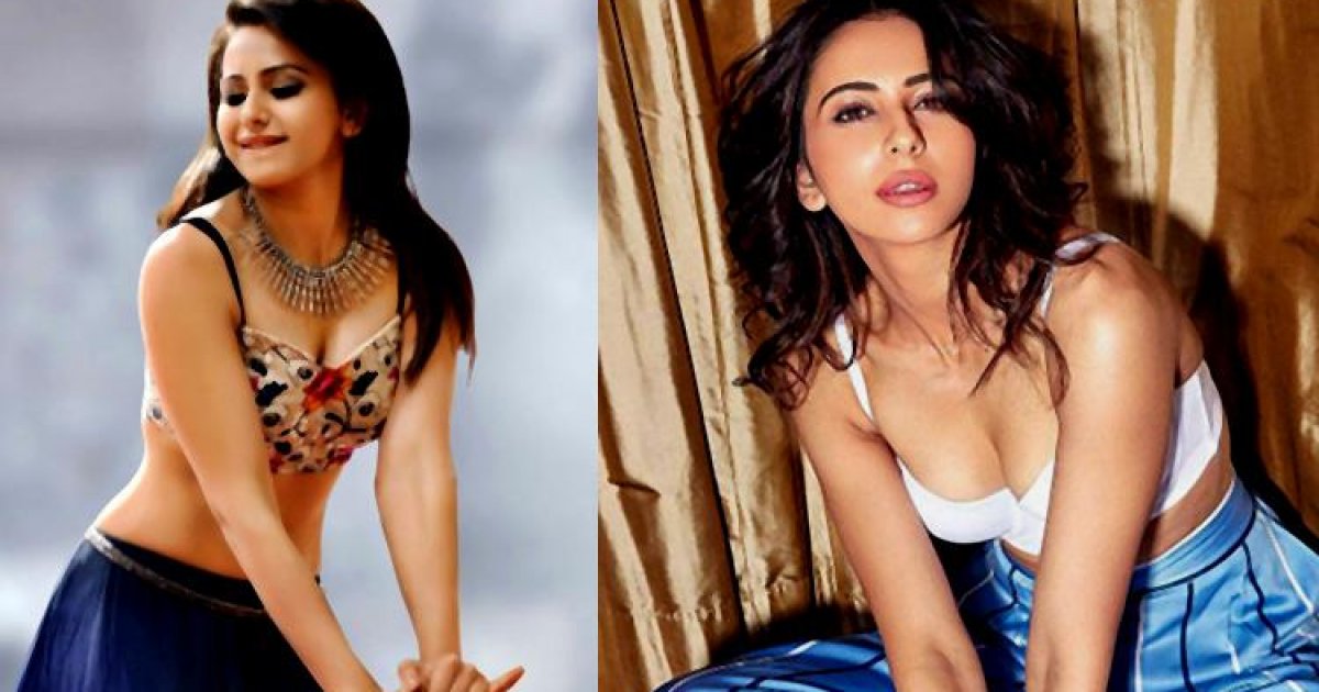 Avtomobilda yalangoch ruscha fotosurat