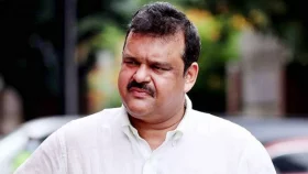 অবসরের সিদ্ধান্ত ক্রিকেটারদেরই নেওয়া উচিত: আকরাম খান&nbsp;