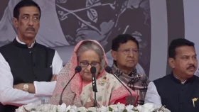 জনসভায় বক্তব্য বন্ধ রেখে শেখ হাসিনা বললেন, &lsquo;আজান হচ্ছে&rsquo;