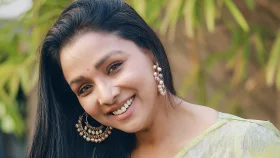 মাত্র দুই উপায়ে ৪০ কেজি ওজন কমিয়েছেন রুনা খান