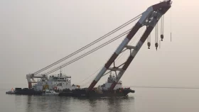 পাটুরিয়ায় ফেরি উদ্ধারে প্রত্যয়ের বিড়ম্বনা&nbsp;