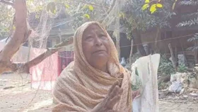 ভিক্ষা করে &lsquo;লাখ টাকা আয়কারী&rsquo; ছেলের পরিবার চালান মা