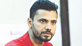 বাংলাদেশ দলকে শুভেচ্ছা জানালেন মাশরাফী