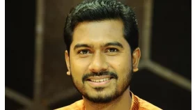 তবে কি রাজনীতি ছাড়ছেন নুর!