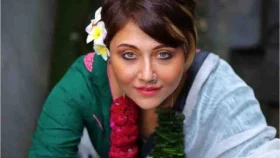 কী পরে সাঁতার কাটতে যাওয়া উচিত? প্রশ্ন স্বস্তিকার