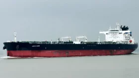 হুথিদের হামলায় জ্বলছে ব্রিটিশ ট্যাঙ্কার&nbsp;