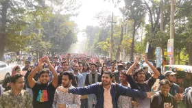 ধর্ষণকাণ্ডে উত্তাল জাহাঙ্গীরনগর, বিচার চাইল ছাত্রলীগও