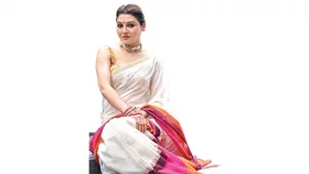 ইরানের পোশাক নয় শাড়ি পরেছিলাম
