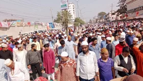 ইজতেমার ময়দানে লাখো মুসল্লির জুমার নামাজ আদায়