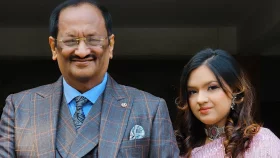 আজ আবার বইমেলায় যাবেন মুশতাক-তিশা