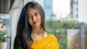 গানে নয়, এবার অভিনয়েও পারশা মাহজাবীন