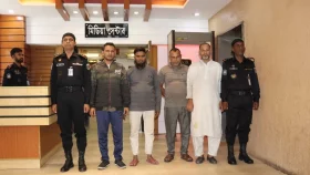 যাত্রীবেশে সর্বস্ব ছিনতাই করে &lsquo;মামা পার্টি&rsquo;