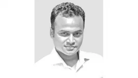 শিক্ষকদের জীবনমান ও কারিকুলাম বাস্তবায়নে চ্যালেঞ্জ