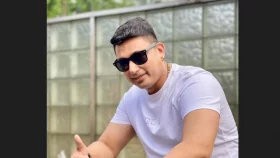 জায়েদ খানের পিছু পিছু ঘুরেও বই পায়নি প্রকাশক!
