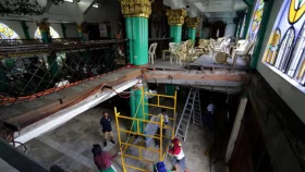 উইপোকায় খাওয়া গির্জার বারান্দা ধসে নিহত ১, আহত ৫২