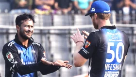 'সাকিব চোখে না দেখেও বল করতে পারবে'