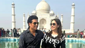 ক্রিকেট সম্রাটের তাজ দর্শন
