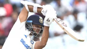 শেবাগের রেকর্ড ভাঙলেন জয়সওয়াল