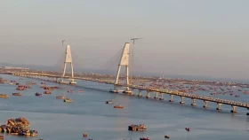 ভারতের দীর্ঘতম কেবল সেতু উদ্বোধন করলেন মোদি