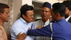 সড়কে পড়ে ছিল আওয়ামী লীগ নেতার রক্তাক্ত মরদেহ