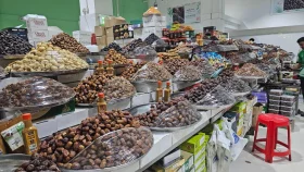 রোজার আগে খেজুরের দাম&nbsp;কমাল আমিরাত
