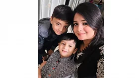 স্ত্রী ও দুই সন্তানকে হারিয়ে অঝোরে কাঁদছেন আশিক