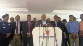 দ্রব্যমূল্য নিয়ন্ত্রণে ডিসিদের সহযোগিতা চাইলেন স্বরাষ্ট্রমন্ত্রী
