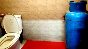 &lsquo;কাচ্চি ভাই&rsquo;-এর বাথরুমে লুকানো সিলিন্ডার