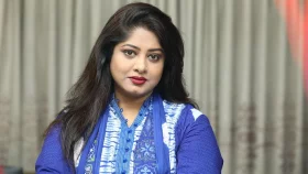 মৌসুমী যুক্তরাষ্ট্র থেকে এখনই ফিরছেন না