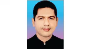 তথ্য চেয়ে আবেদন করে দেশ রূপান্তর সাংবাদিক জেলে