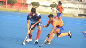 মেরিনার্সকে মাটিতে নামিয়ে ঊষার উড়ন্ত শুরু