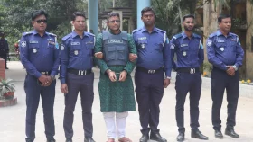 পুলিশ পরিচয়ে ডাকাতি, গ্রেপ্তার হাজী আপেল