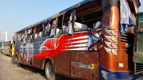 ভাঙ্গায় বাস খাদে পড়ে ২ জনের মৃত্যু